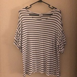 Agnes & Dora Ruffle Sleeve Tee